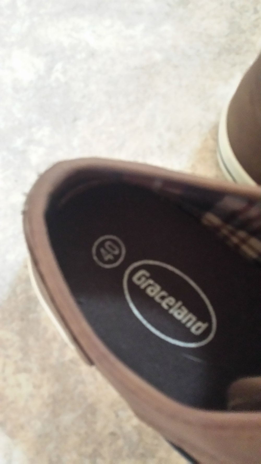 Schöne Sneakers von Graceland