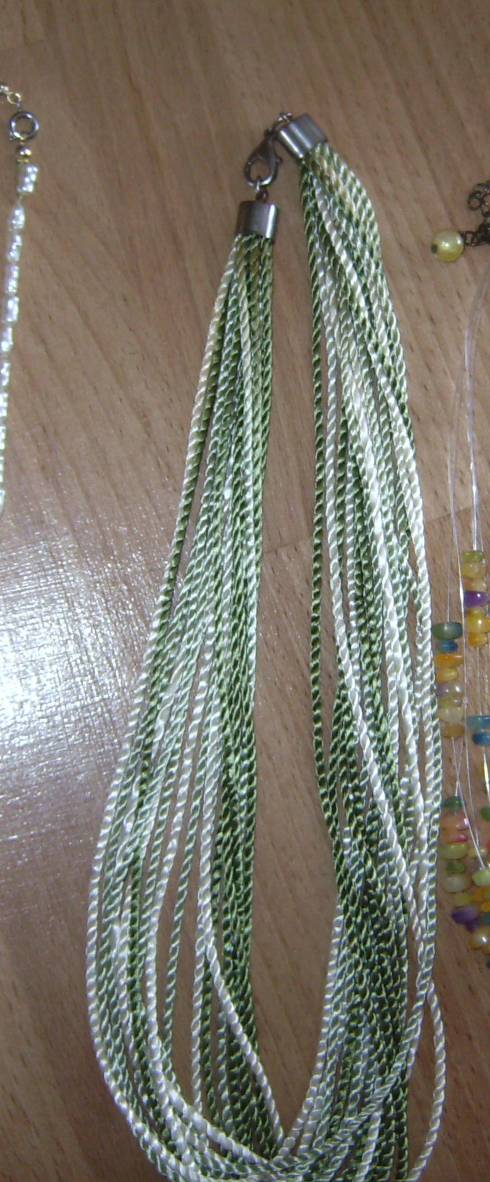 Flechtband, Kette, Vintage Look, Schmuck Naturmaterial.Halskette Bänder grün, 70th, Retro Design