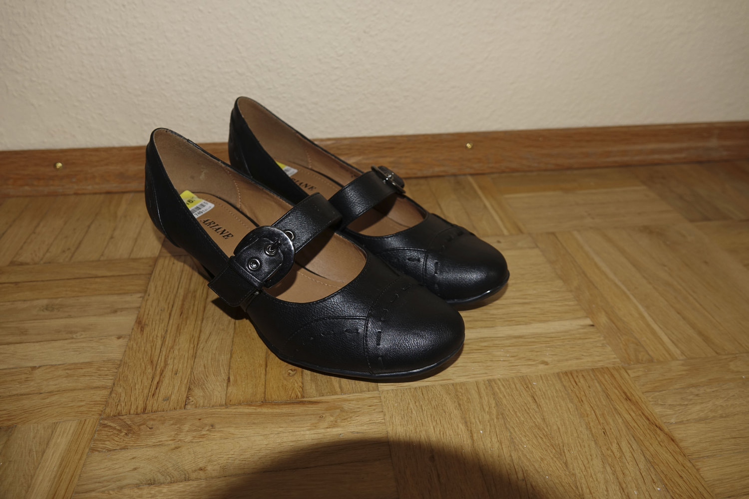 Schöne schwarze Pumps
