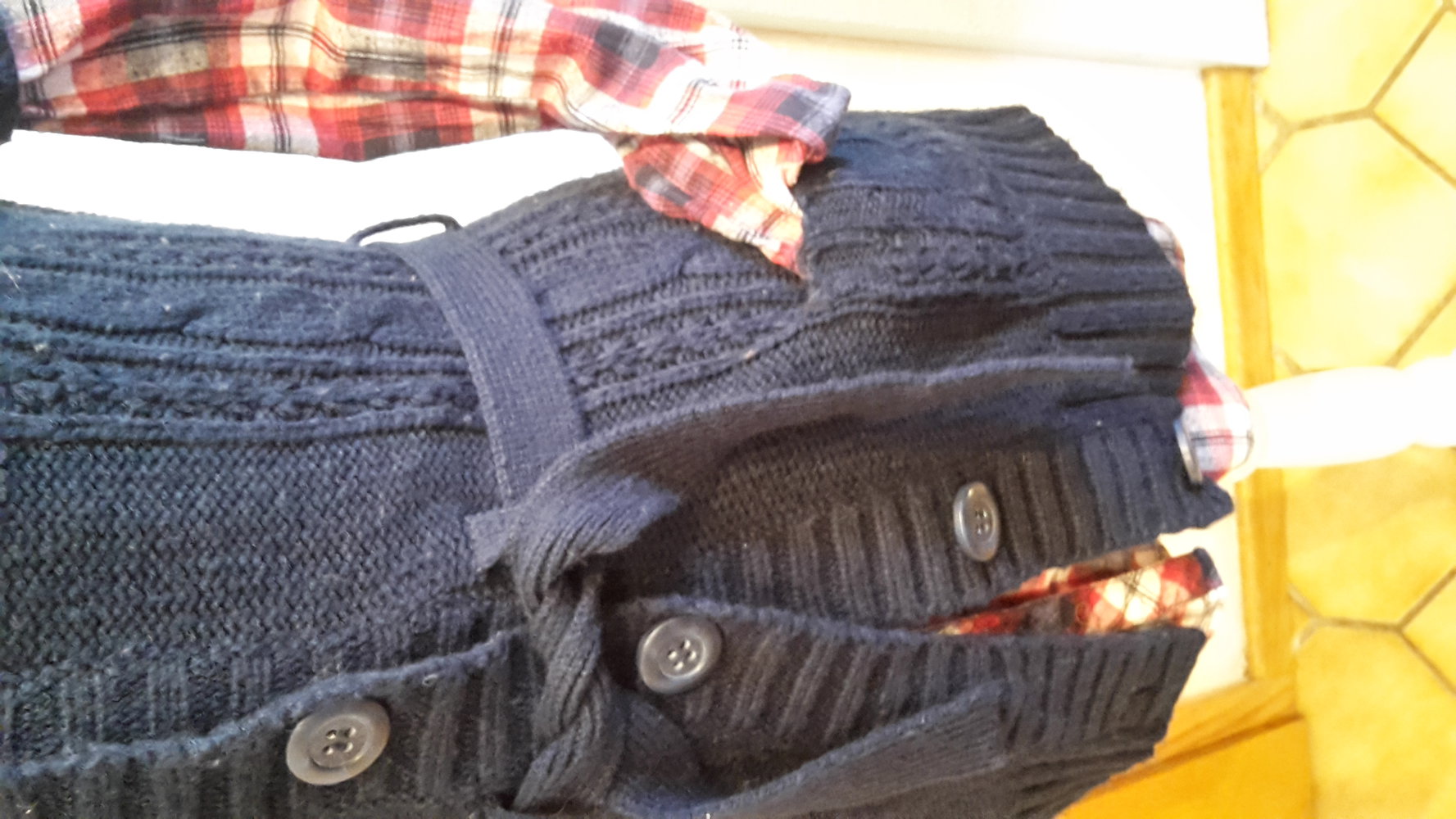 kuschelige, kurzärmliche Strickjacke 