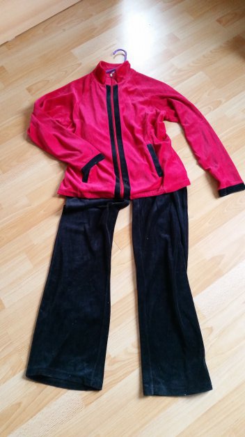 Kuschelig, Samt Nicky Nicki Freizeit Jogging- Wellness- Hausanzug 
