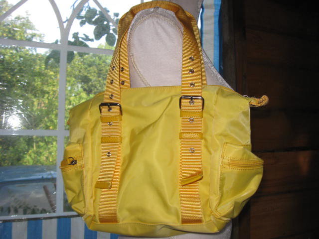 *** Kultige ~ Sonnengelbe ~ Handtasche ***