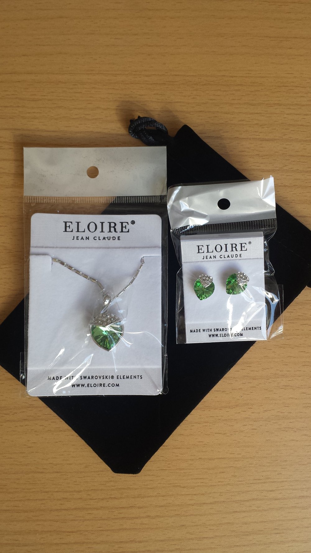 Eloire, Swarovski Kette mit Ohrringe, neu und orignalverpackt