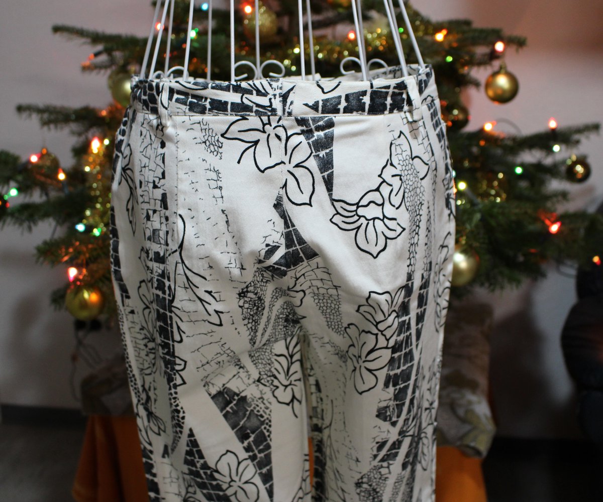33. Sommerhose von Heine mit  Druckmuster, Gr. 38