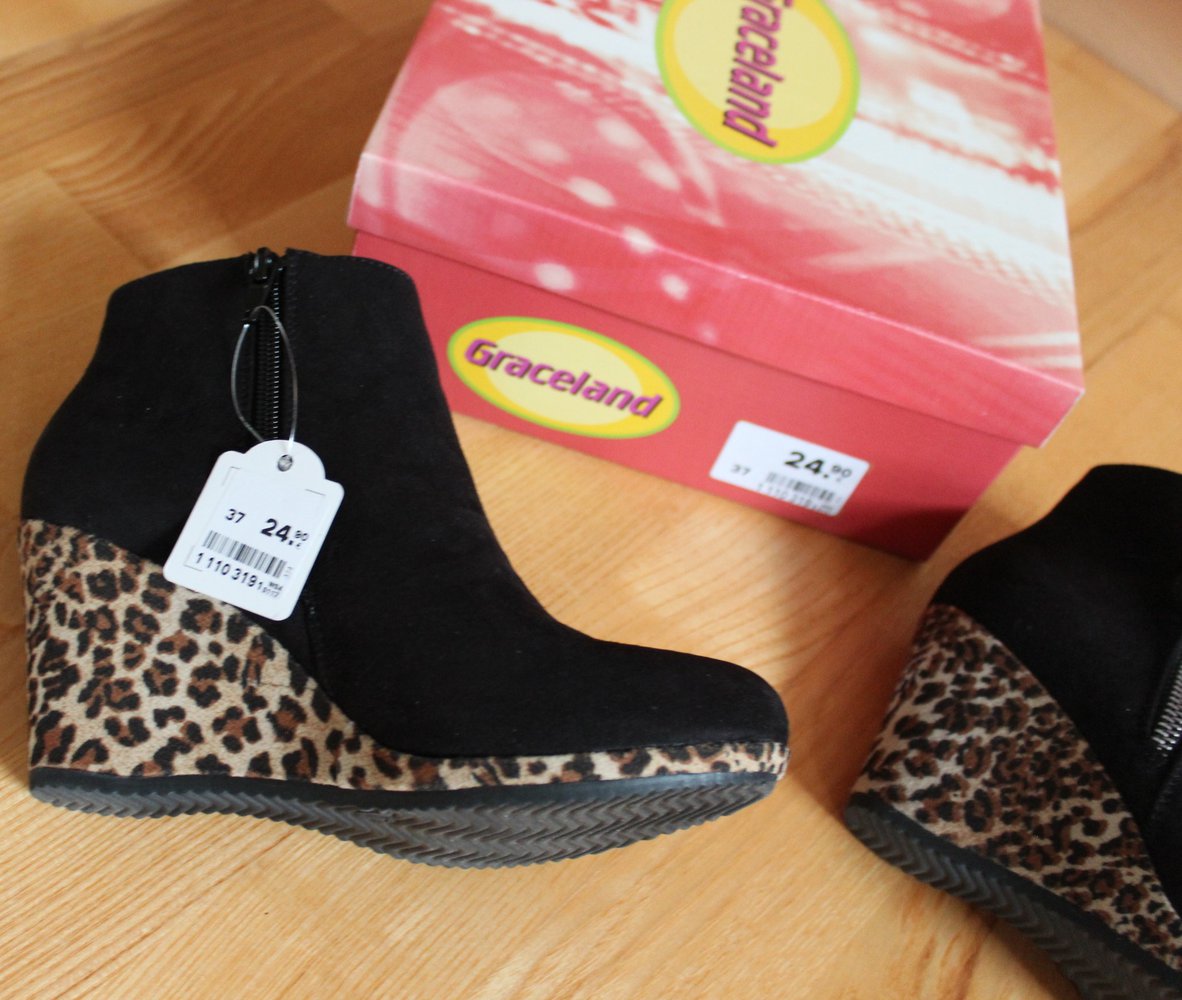 schwarze Ankleboots mit Keilabsatz, von Graceland, in Größe 37