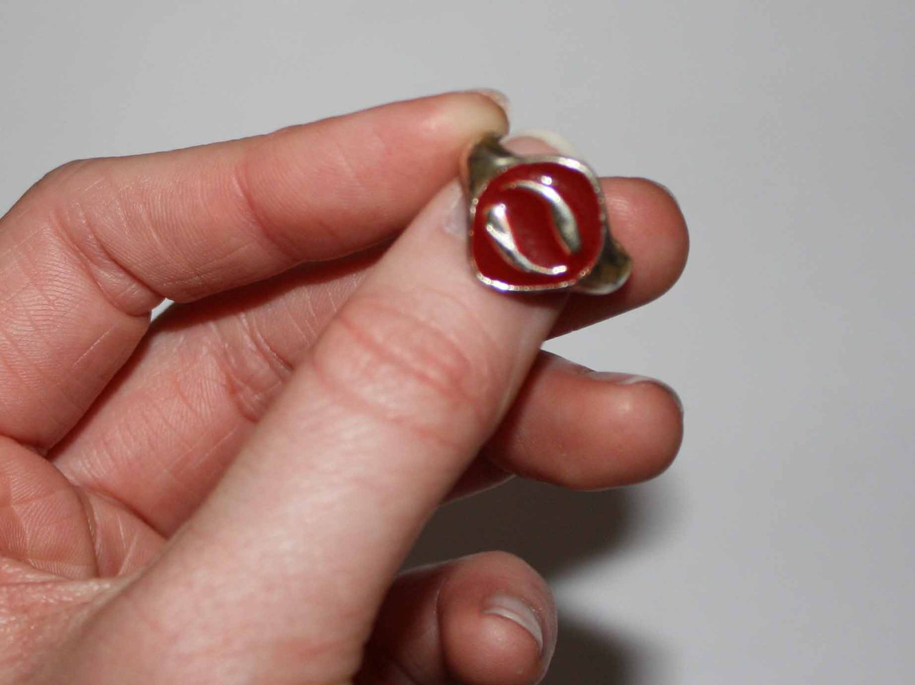Süßer Ring für den kleinen Finger