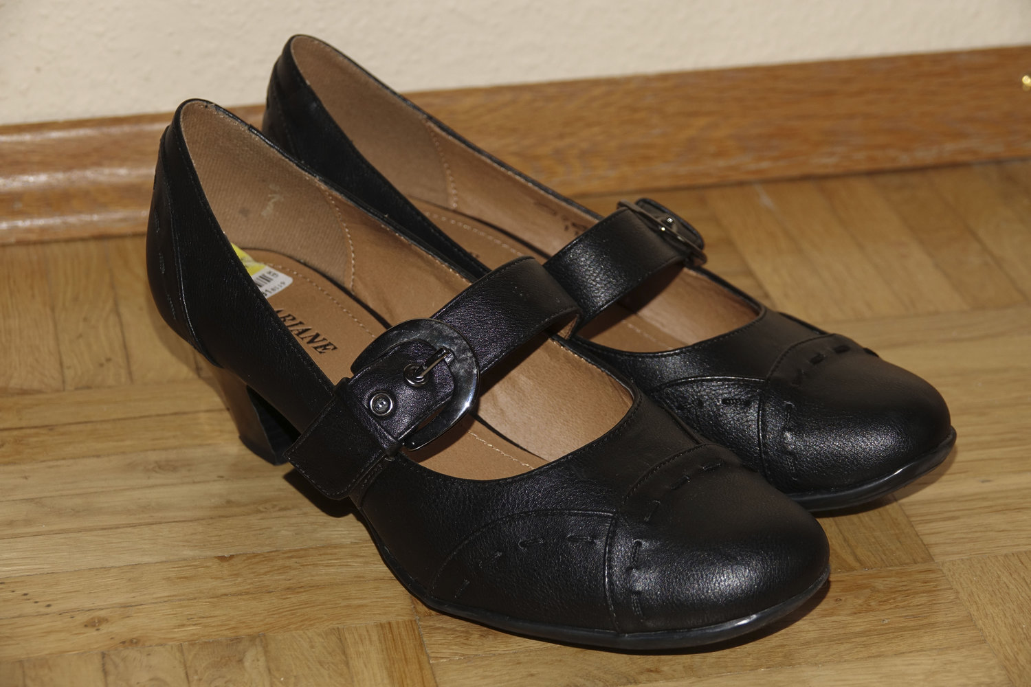 Schöne schwarze Pumps