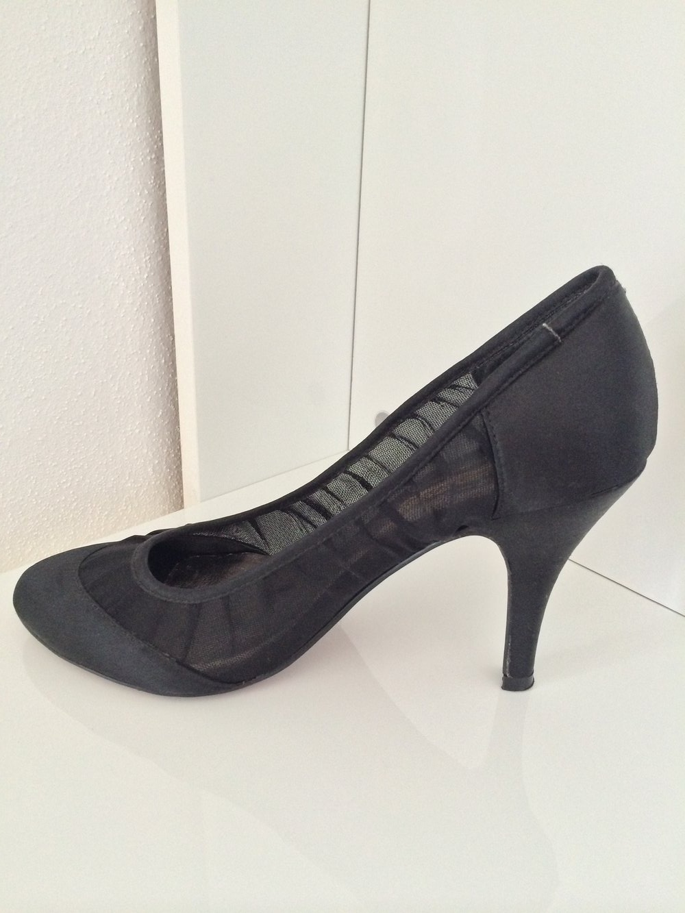 Buffalo London Pumps
