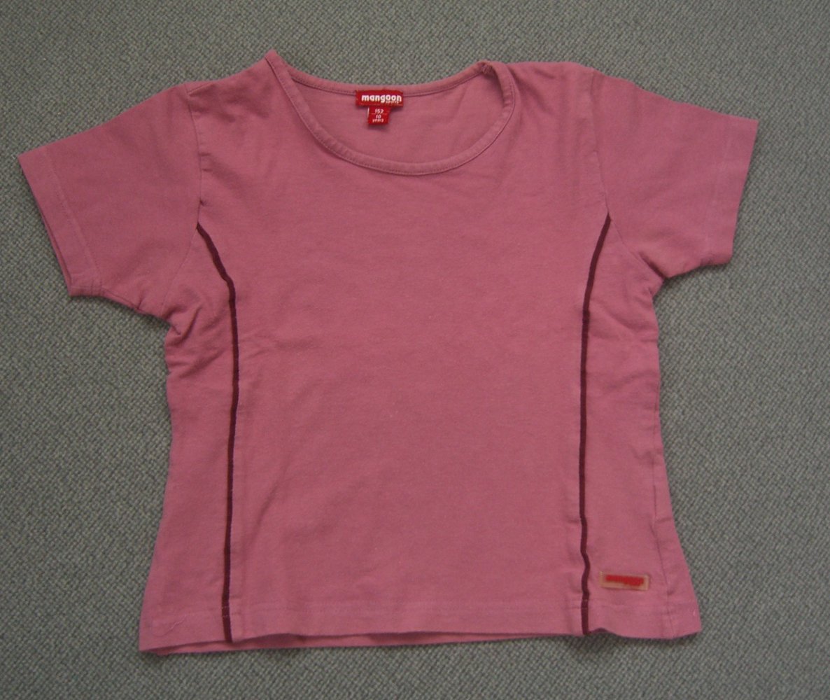 Schönes Sportshirt für Mädchen