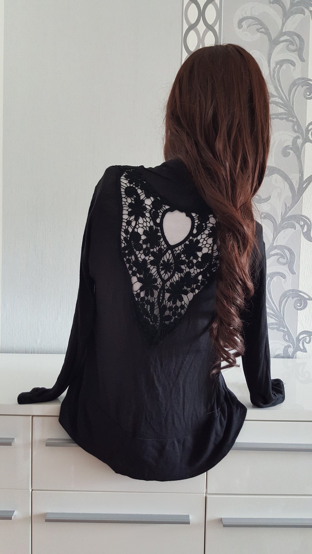 Schwarzer Cardigan mit Strickmuster hinten Spitzen M 38