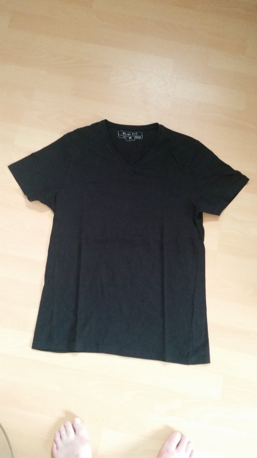 schwarzes T-Shirt 