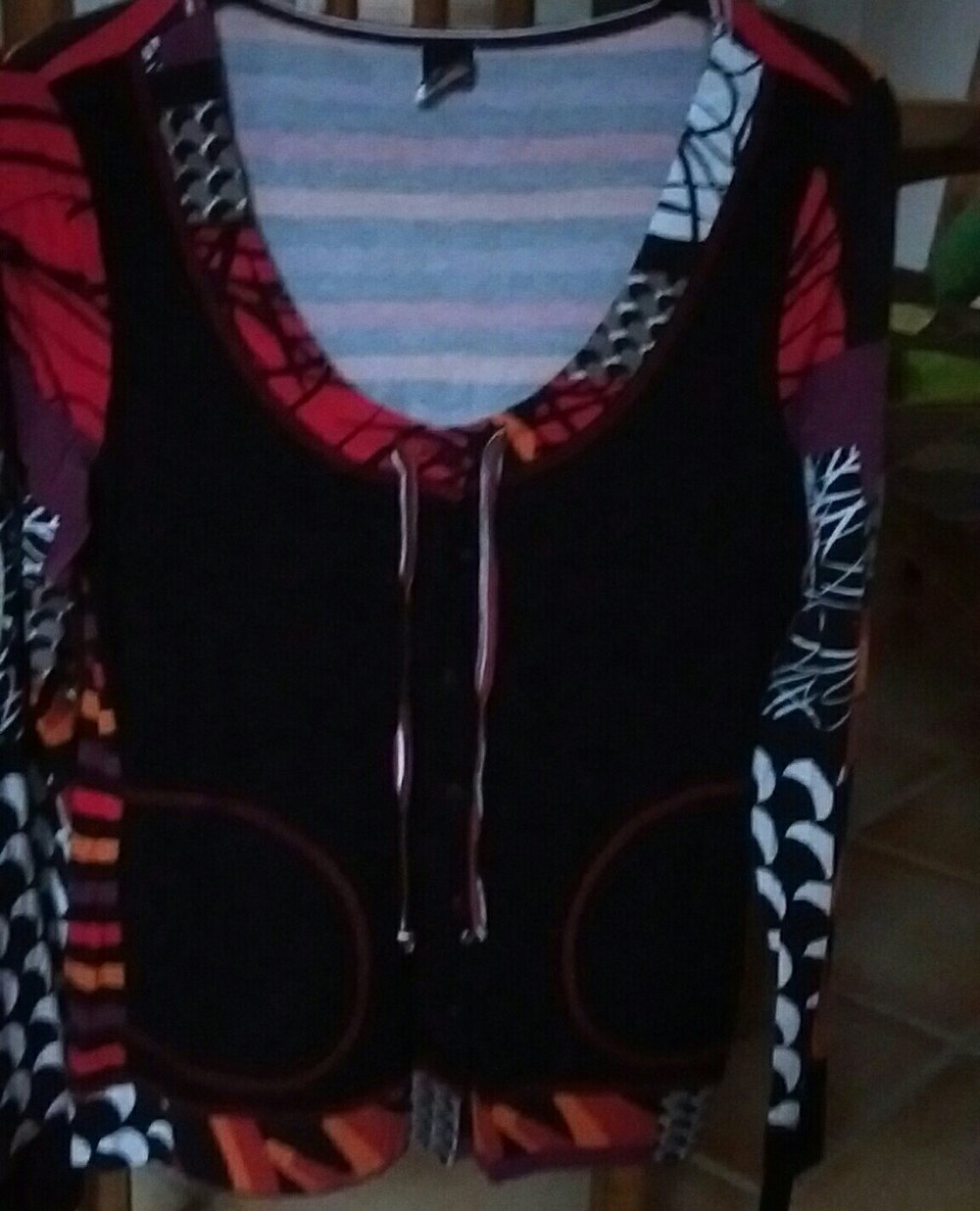 T-Shirtjacke mit passendem Schal