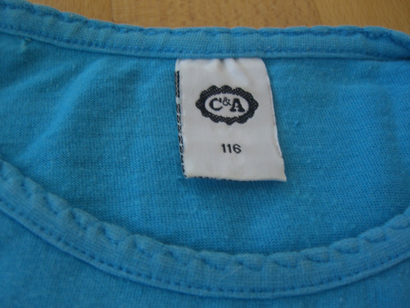 Türkises Skater-Shirt