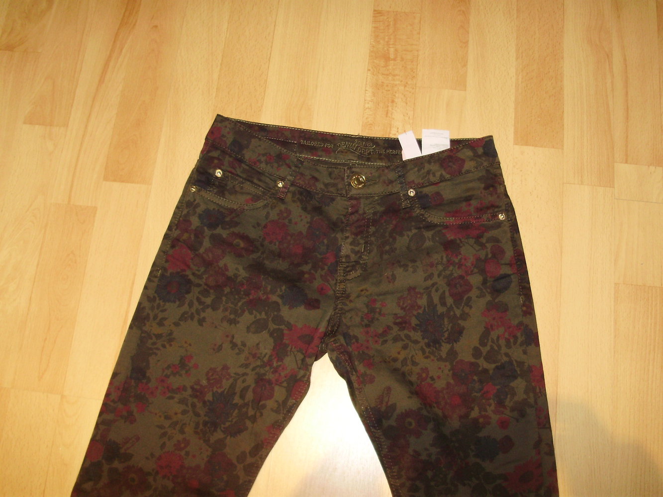 s. oliver Hose slim khaki dunkel Floralprint 34 wie neu