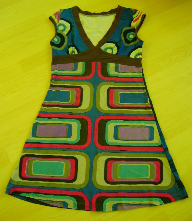 Freches ausgefallenes Shirt-Kleid Gr. ca. 38-40