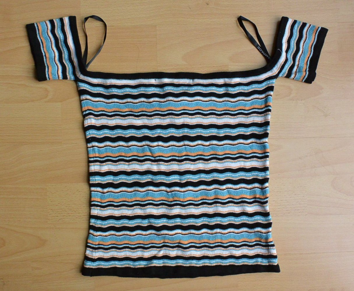  Süsses schulterfreies Top, stretch, kurzarm, Grösse S / M