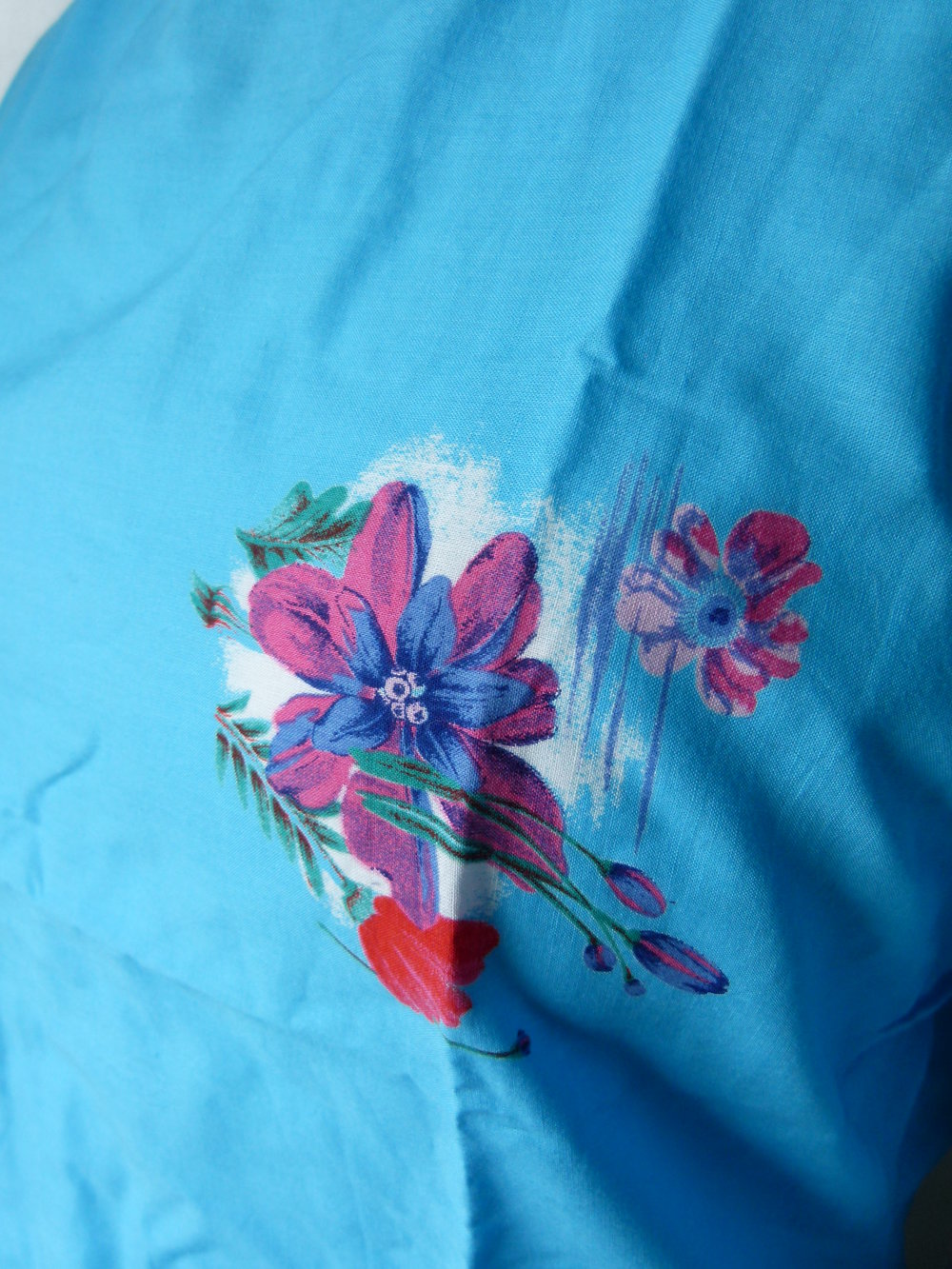 Sommer Shirt, maßgeschneidert, türkis mit Blumendruck, Vintage Retro Boho 70s Hippie Goa Festival Mori