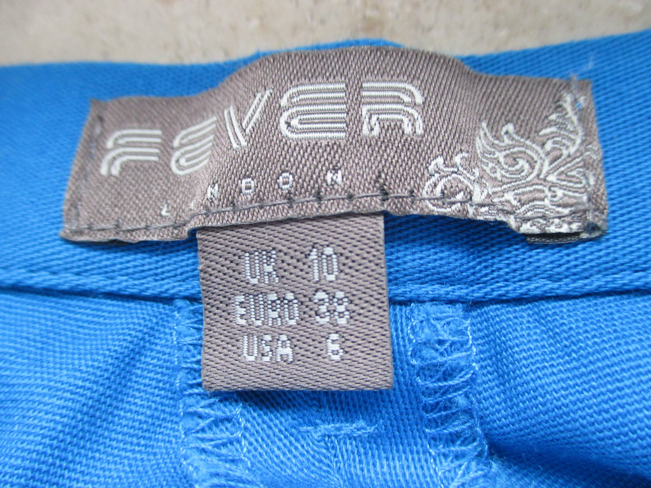 Fever London, edle saphirblaue Chino, Neu mit Etikett, Gr. 38, Bügelfalte, Baumwolle