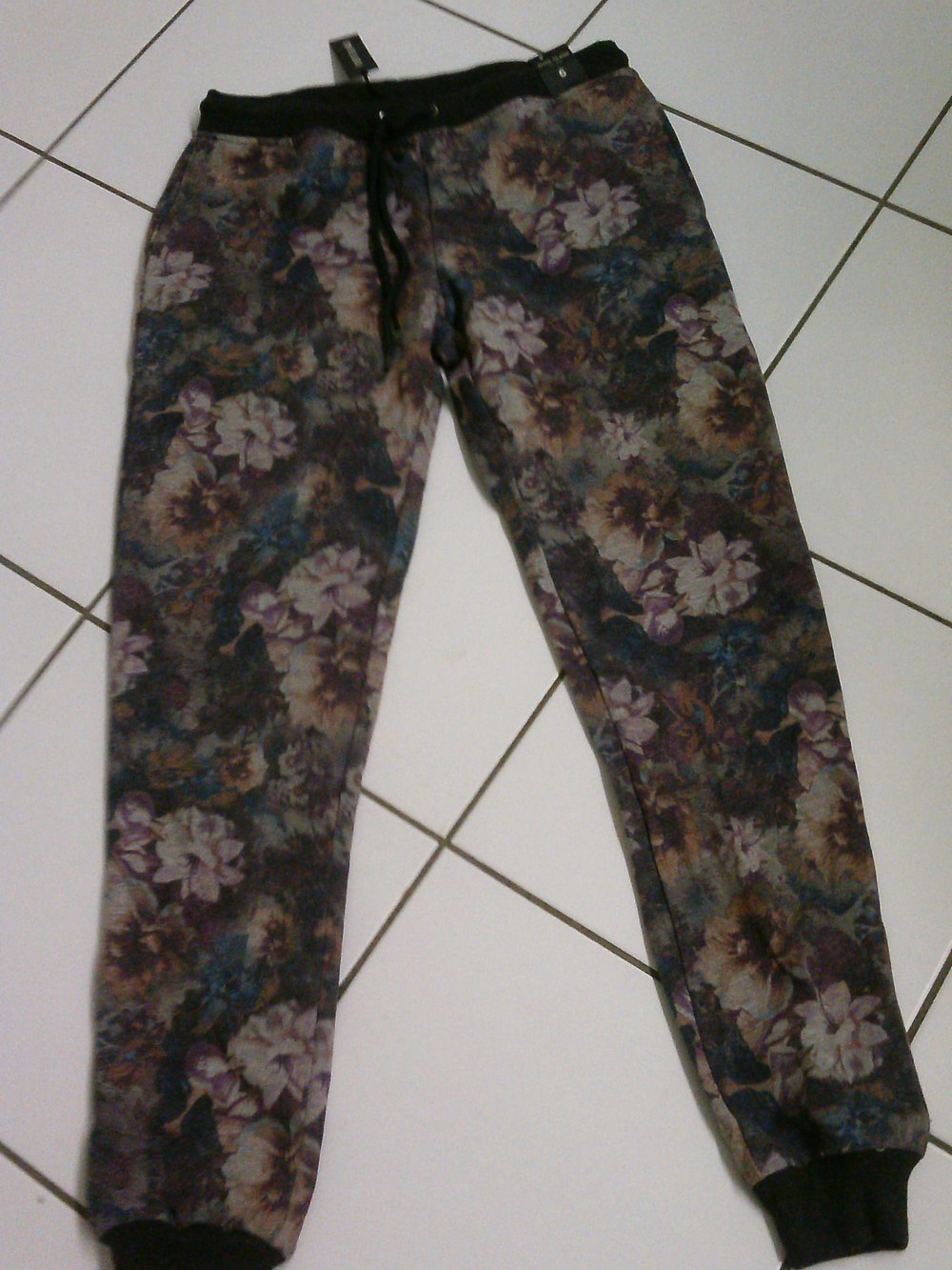 River Island geblümte Jogginghose
