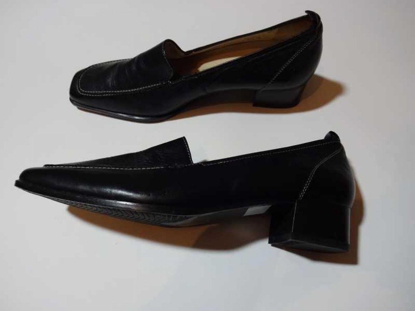 Neu Klassische schwarze Loafer Blockabsatz Fußbett Gr. 39