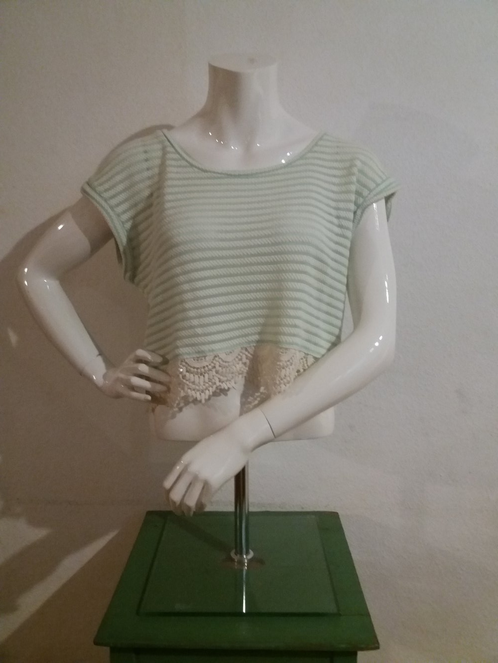 Crop Top mit Spitze