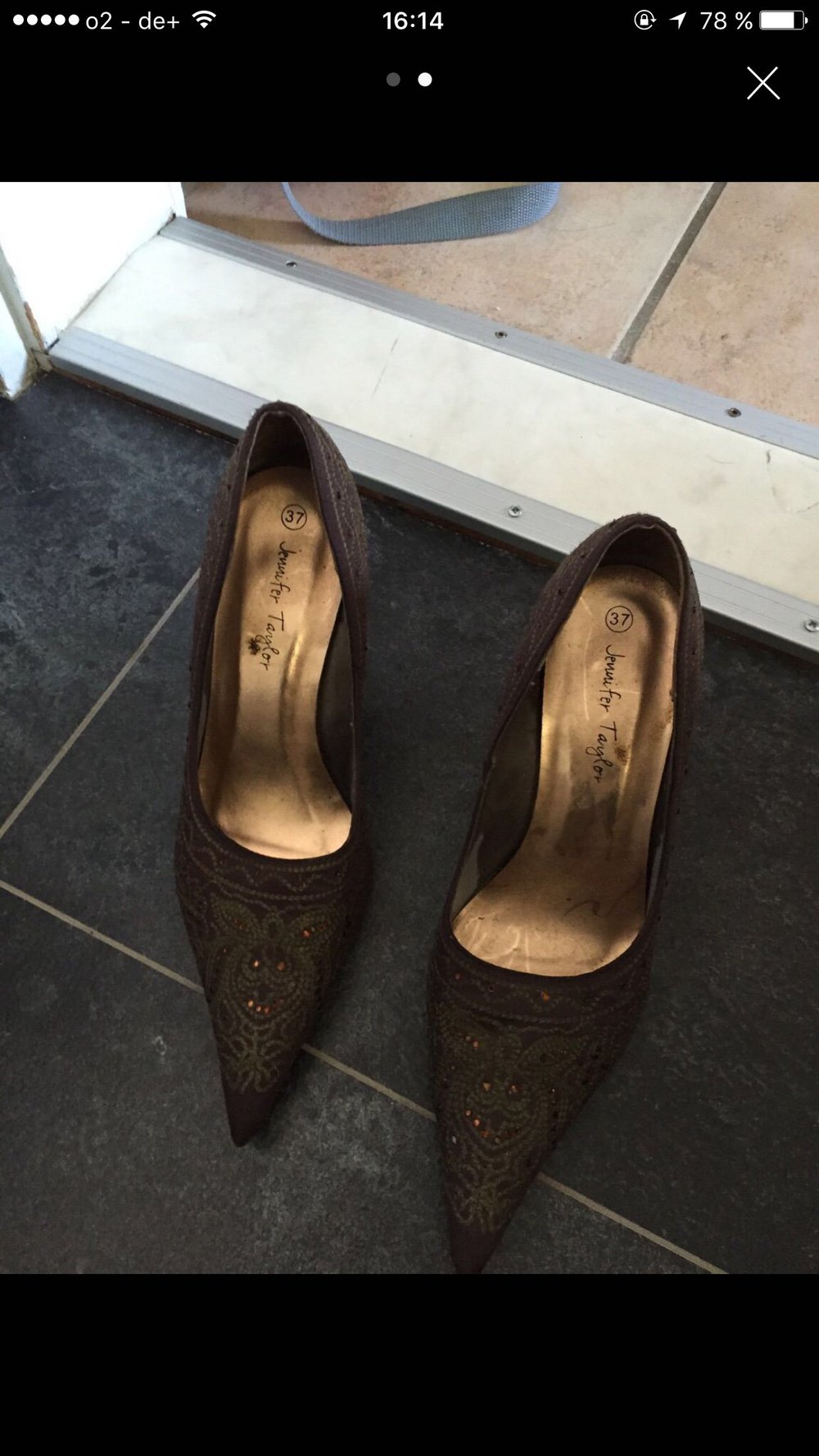 Pumps 37 