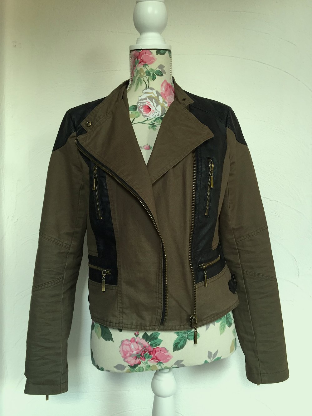 Übergangsjacke mit Lederdetails