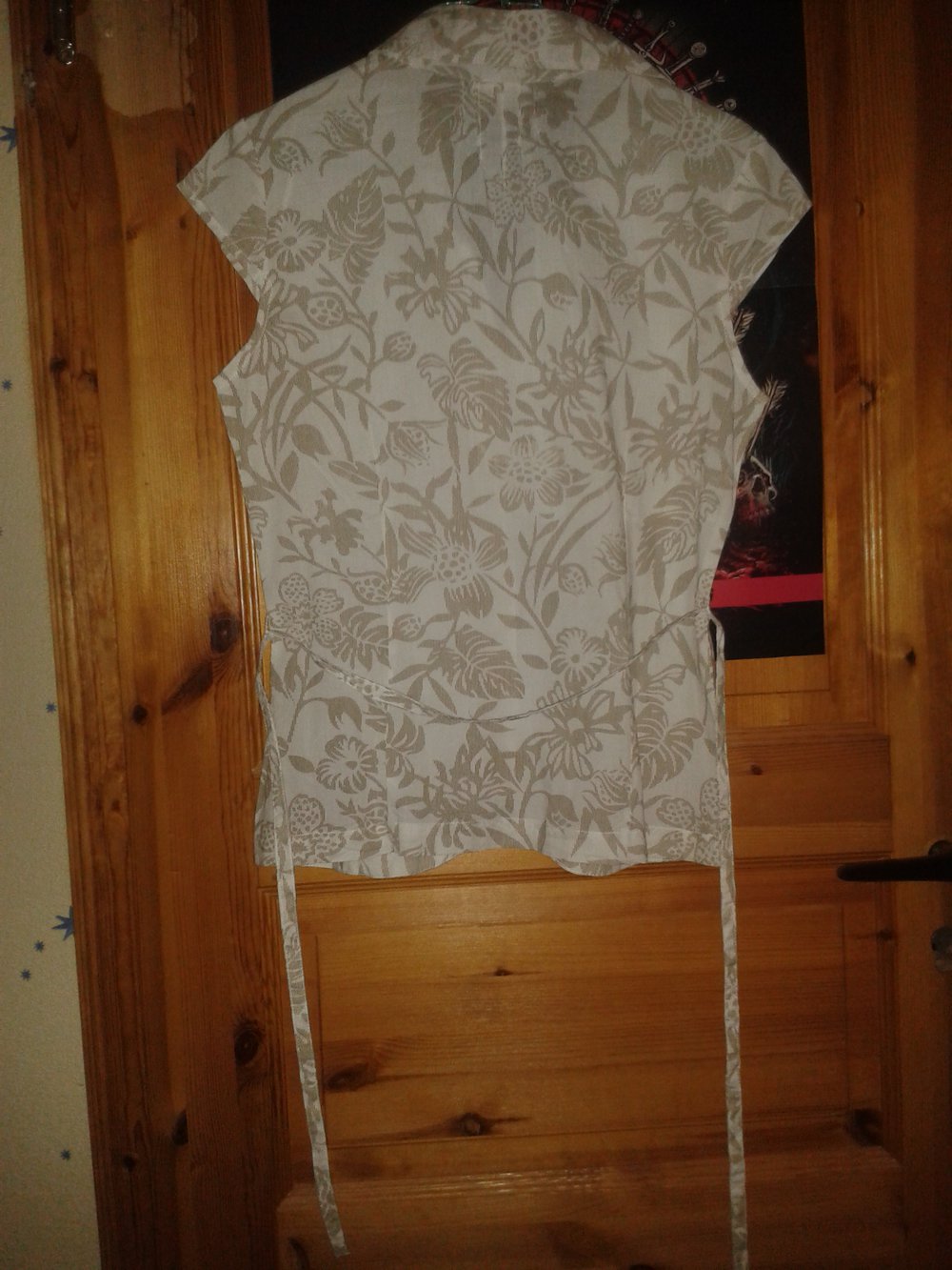 Bluse weiß braun Blumenmuster Gin Tonic kurzärmlig