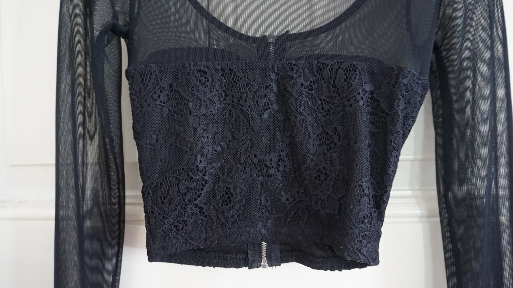 Netzoberteil mit Reißverschluss, Crop Top, Gothic
