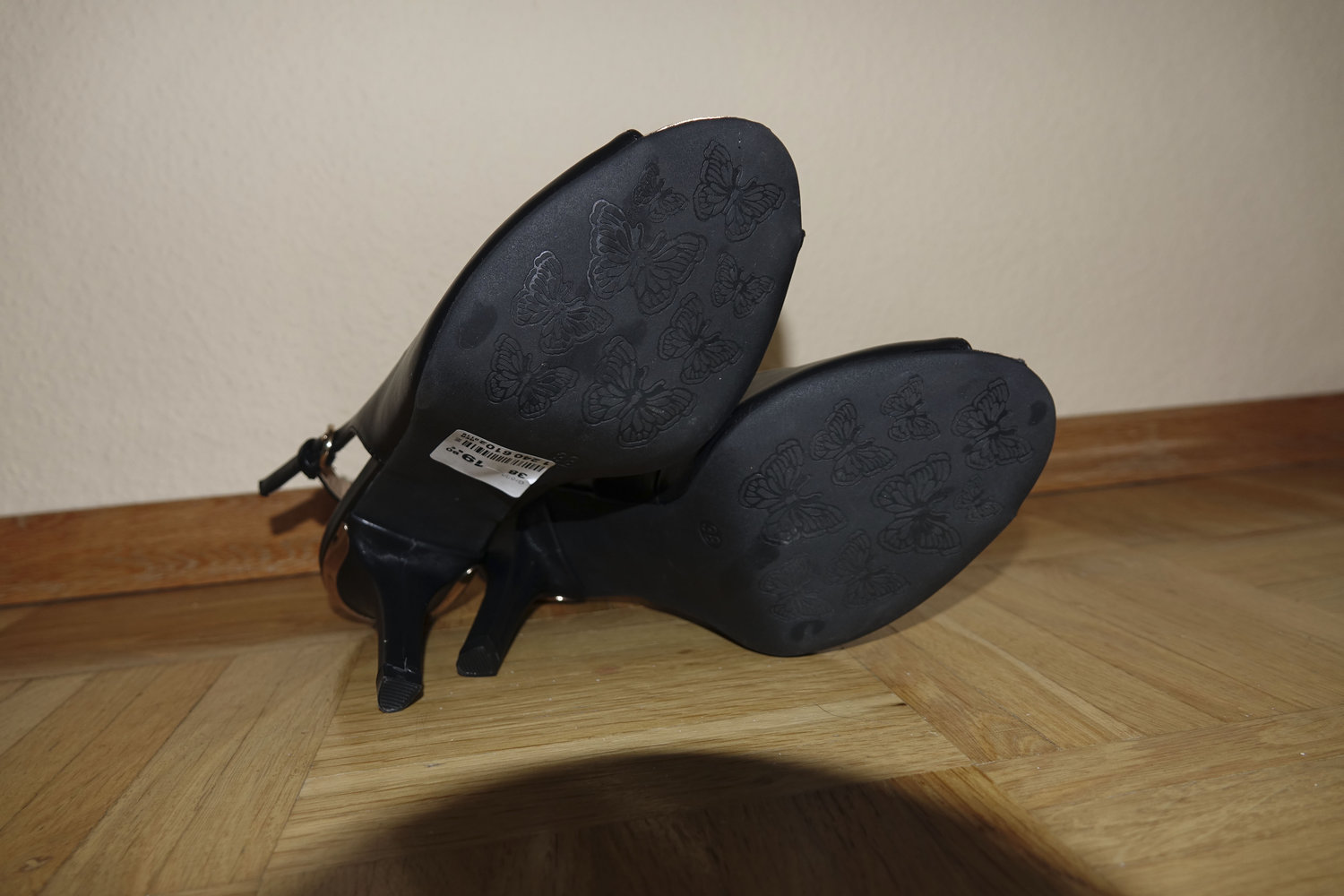 Stylische offene Pumps NEU / High Heels