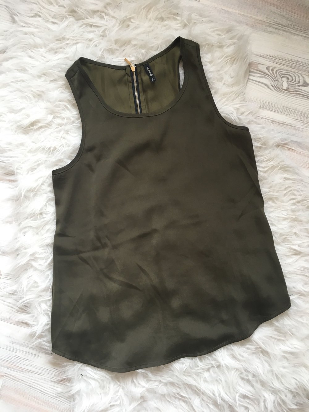 Khaki Top -  Gr. S - Stradivarius 