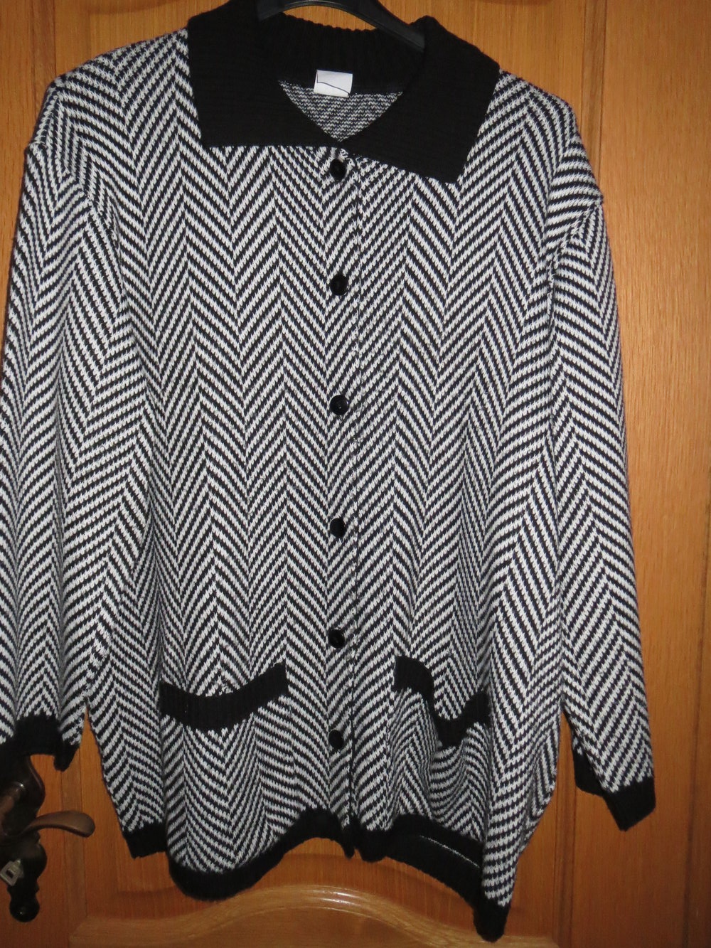 Strickjacke, Gr.50/XL, schwarz-weiß