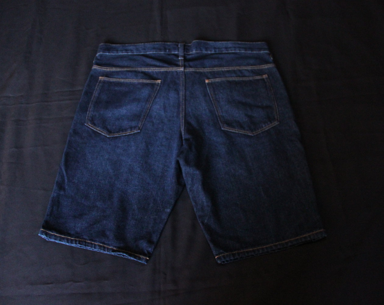 Knielange Herrenjeans Gr. 38