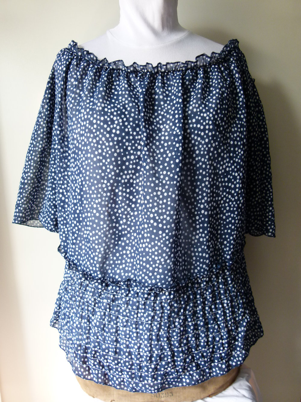 Carmen Chiffon Tunika Bluse mit Schmetterlings-Ärmeln, dunkelblau weiß, Boho Mori Sommer Goa Festival Elfen