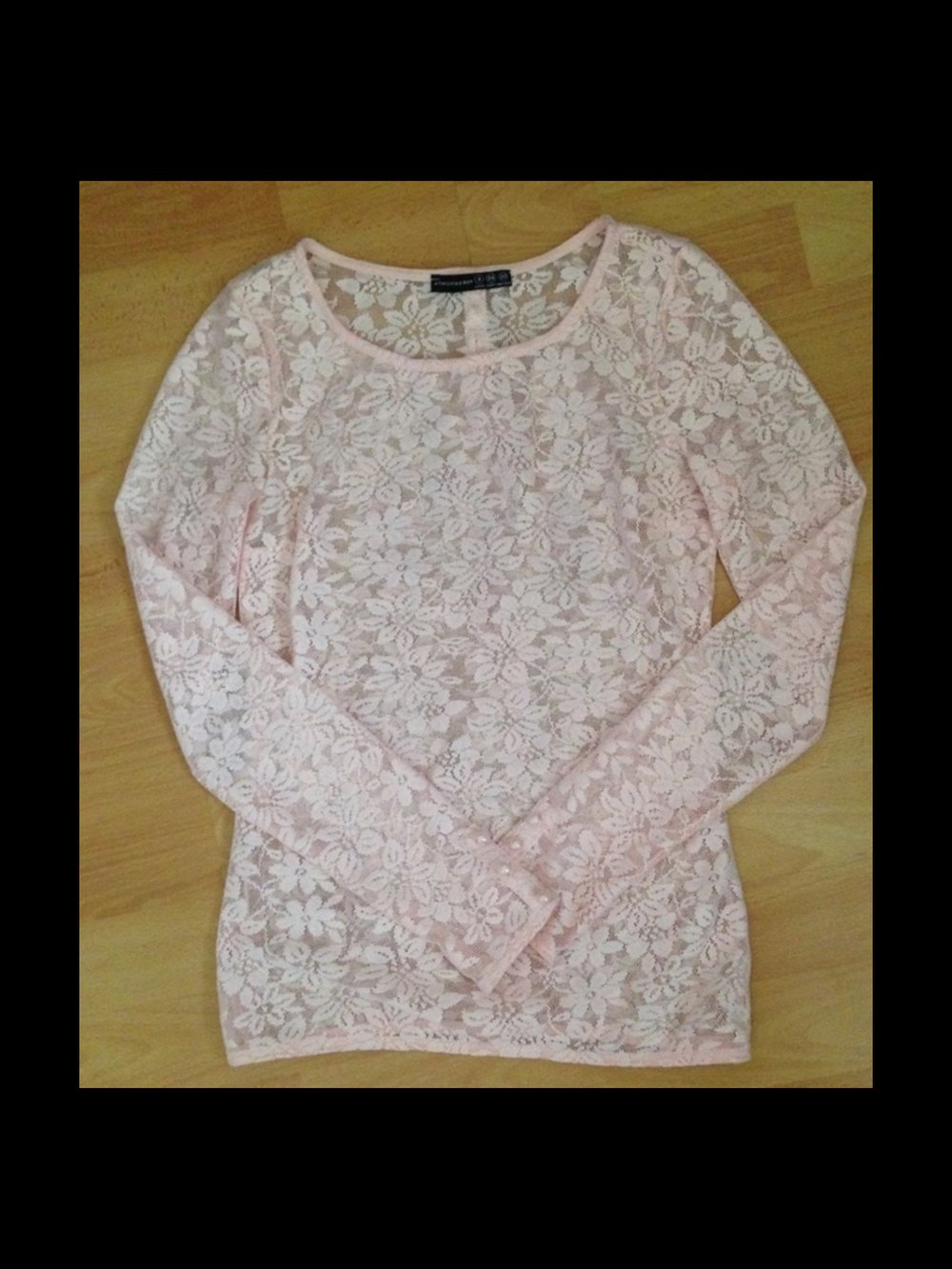 Rosanes Langarm Shirt aus Spitze