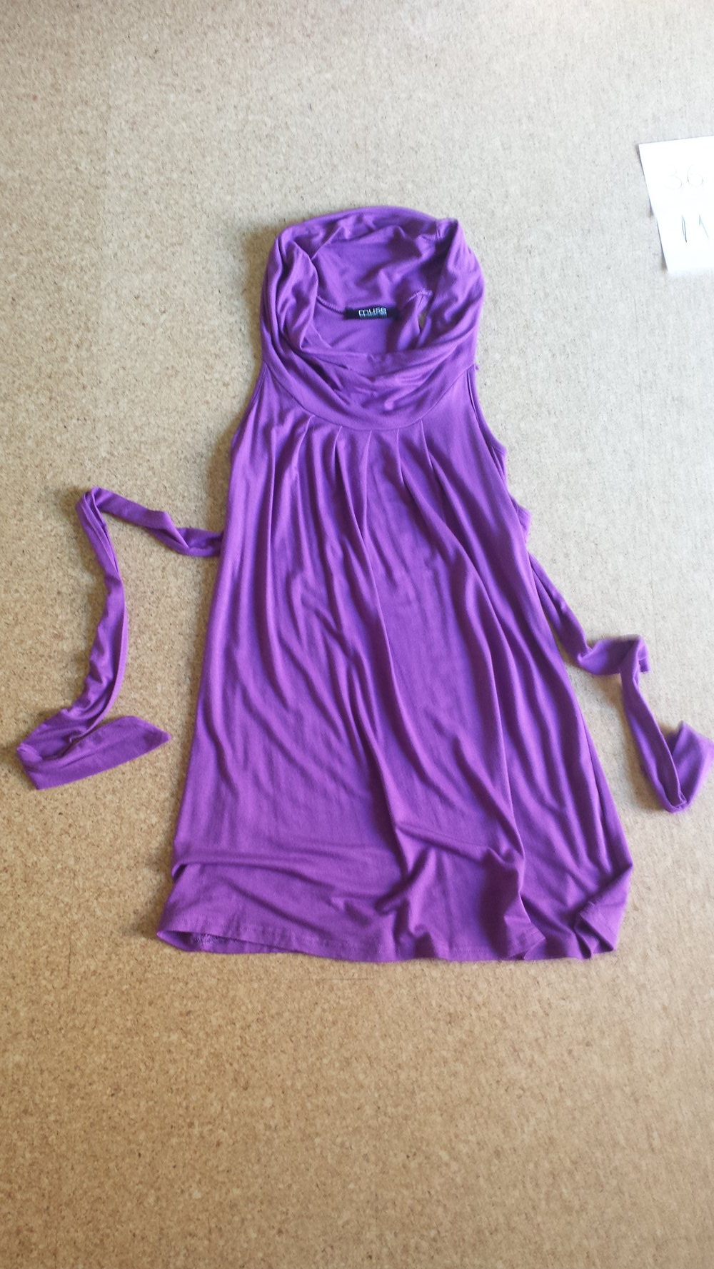 Schönes lilanes Kleid
