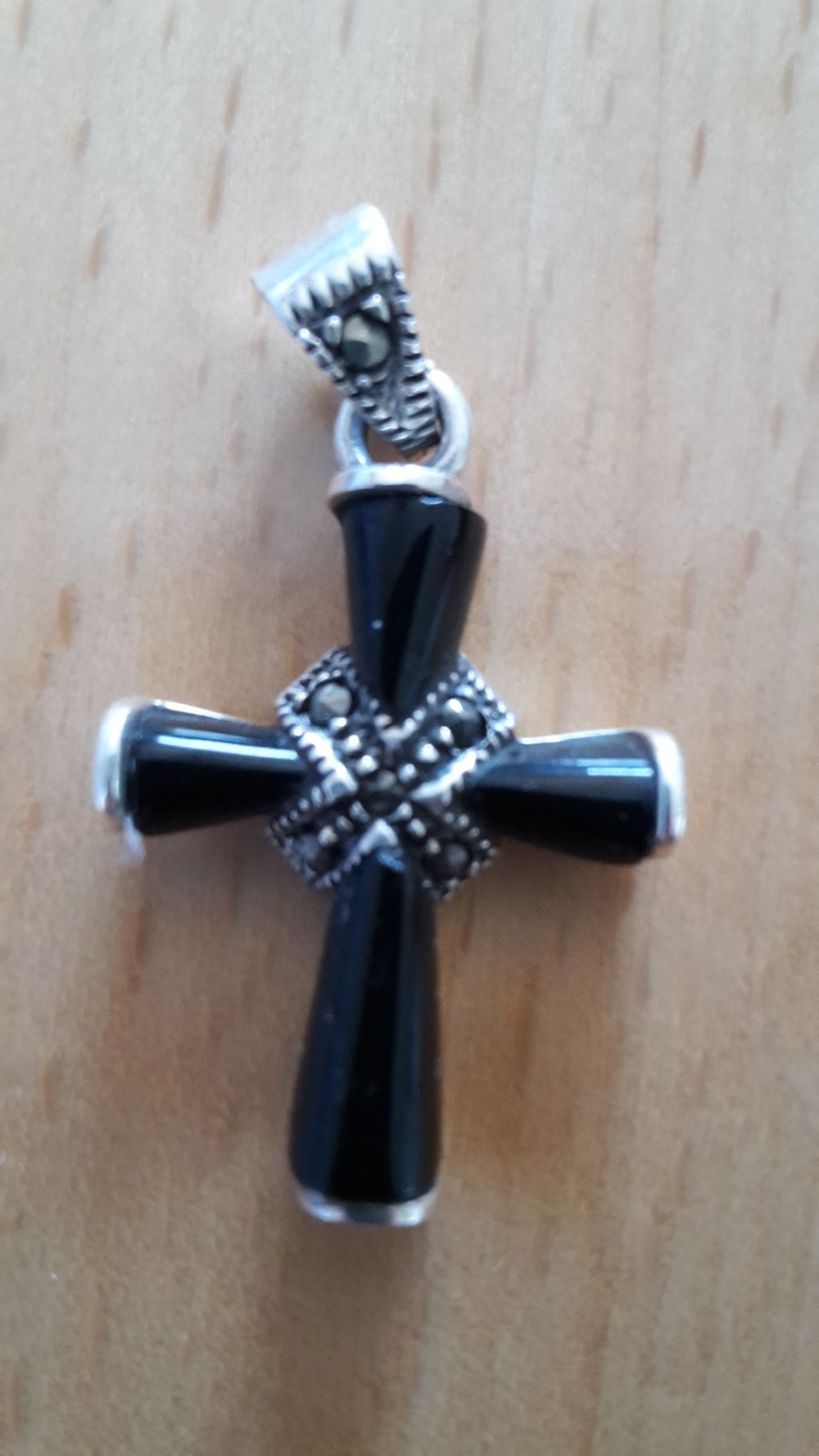 Wunderschönes keltisches Kreuz