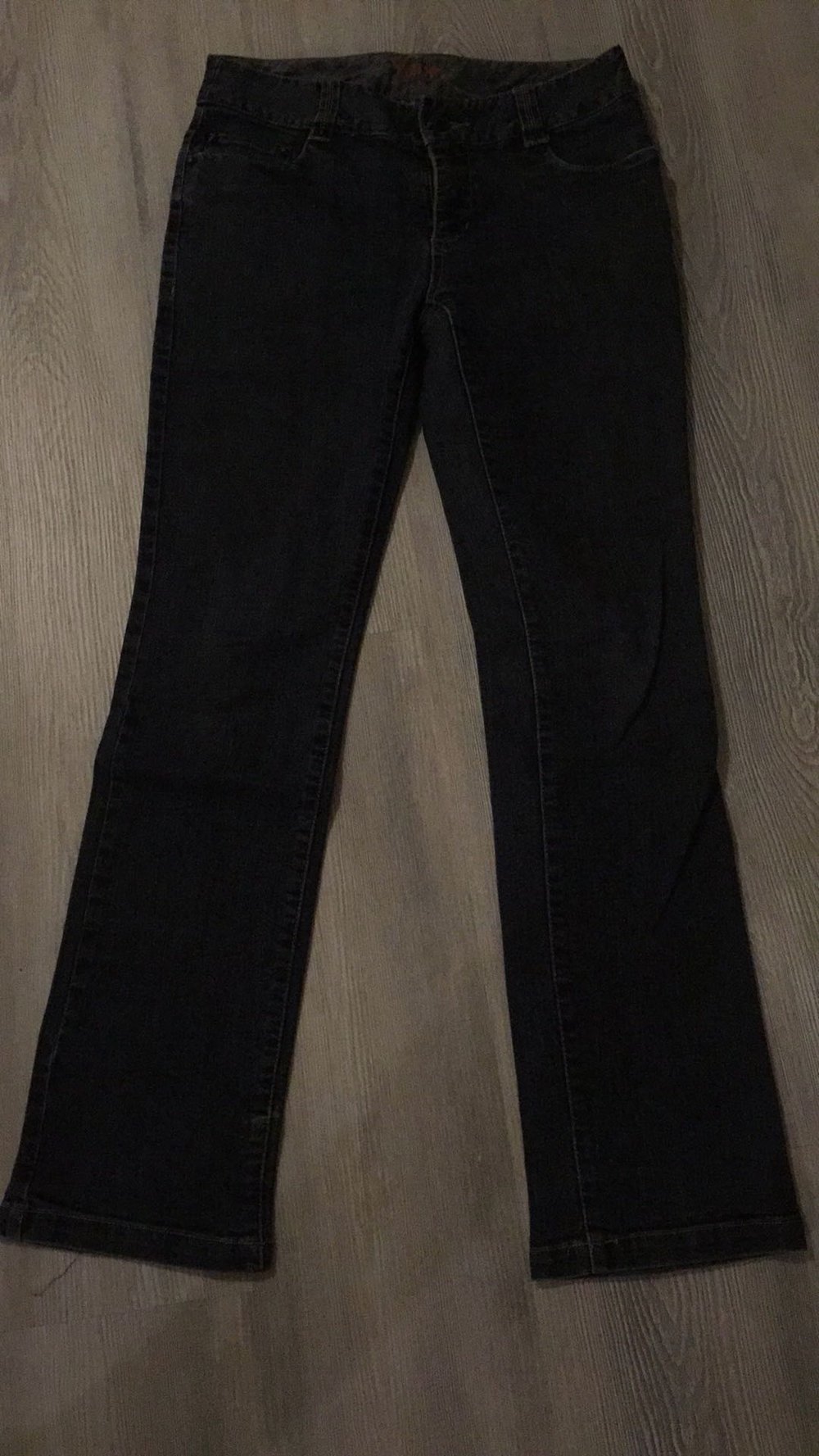 Dunkle Jeans 