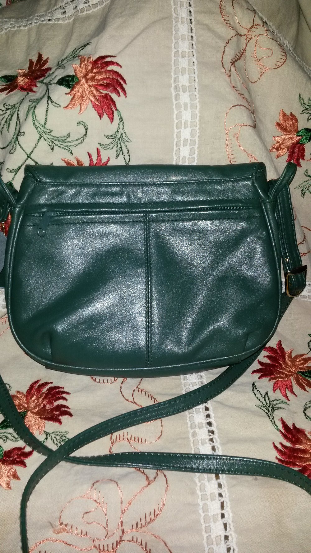 tannengrüne Lederhandtasche 