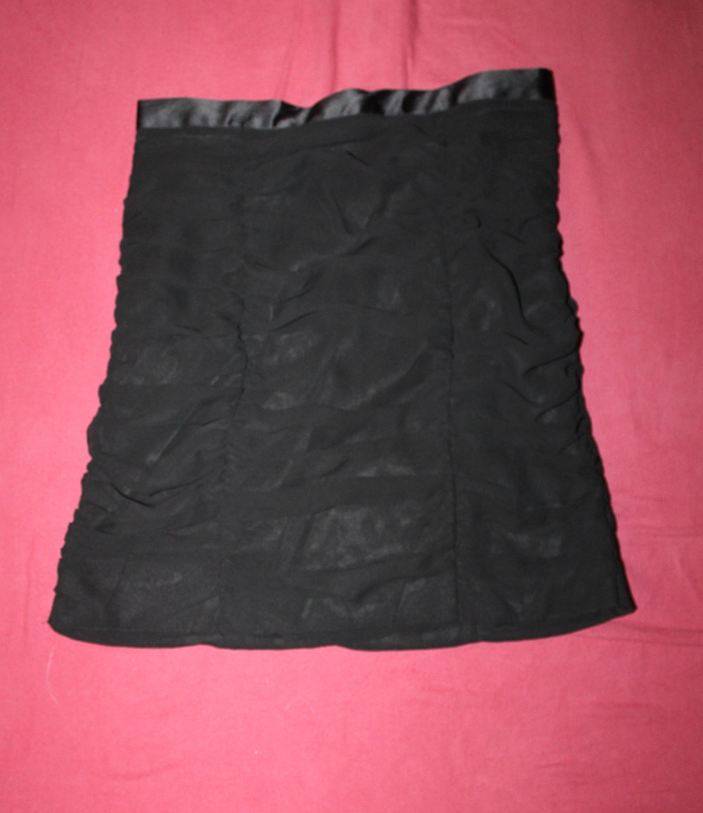 enger, sexy Rock in schwarz