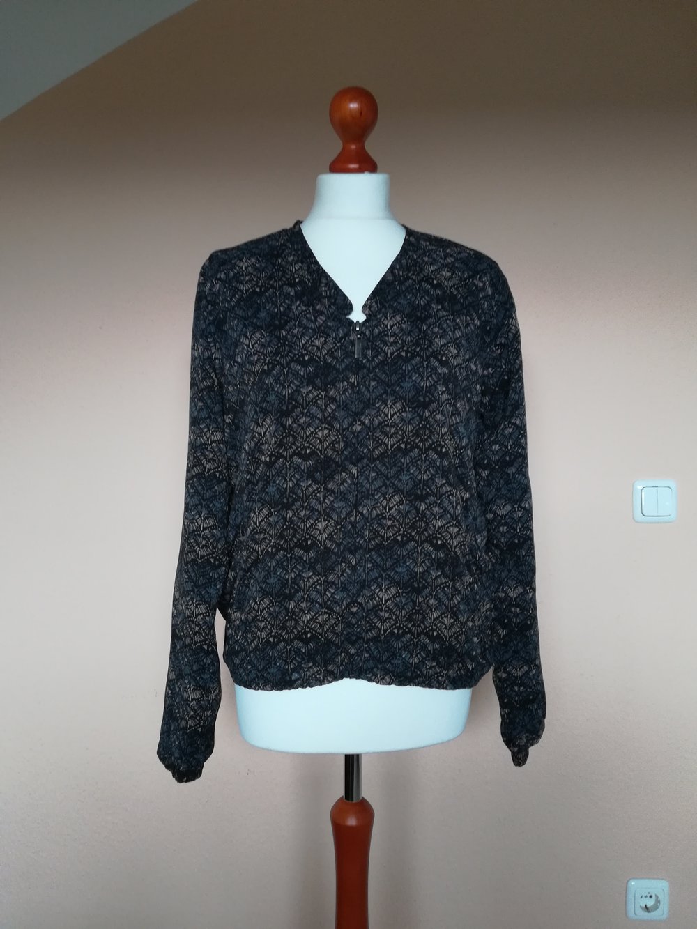 Blusenjacke von Garcia Jeans in M/L