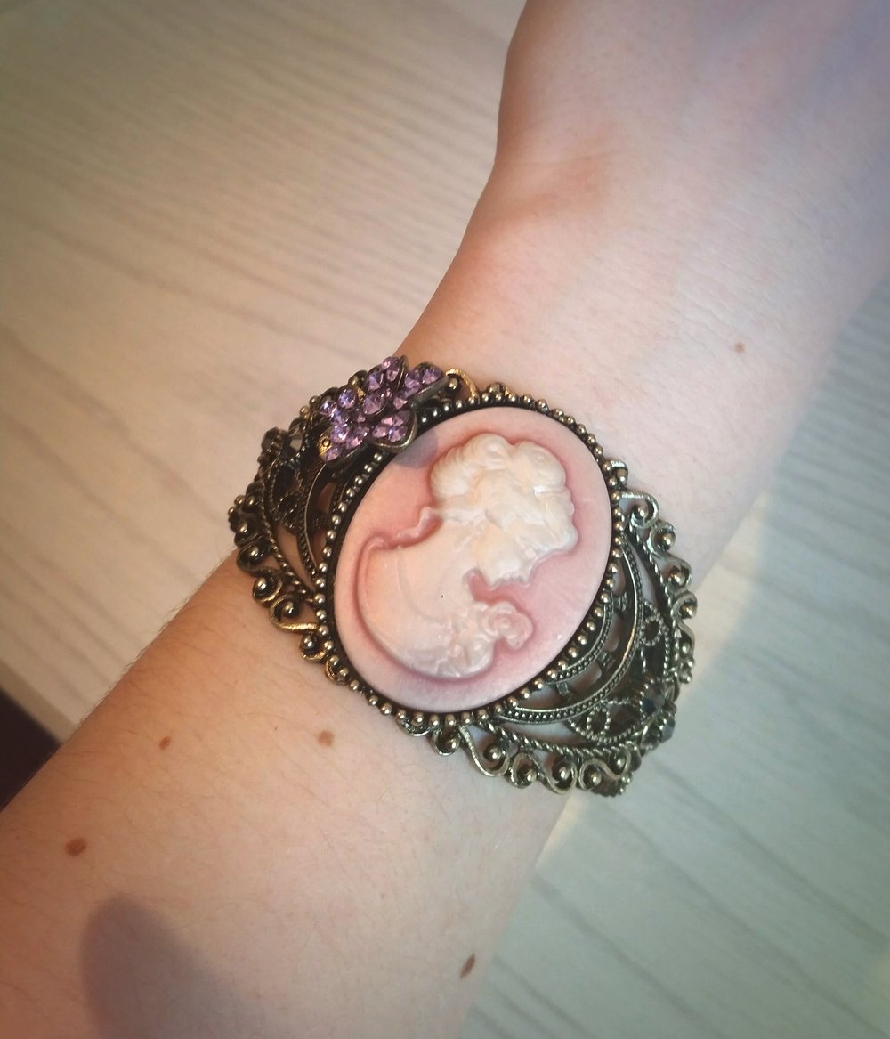 Armspange Vintage Cameo Armreif Romantik Gothic Antik Look Ornament