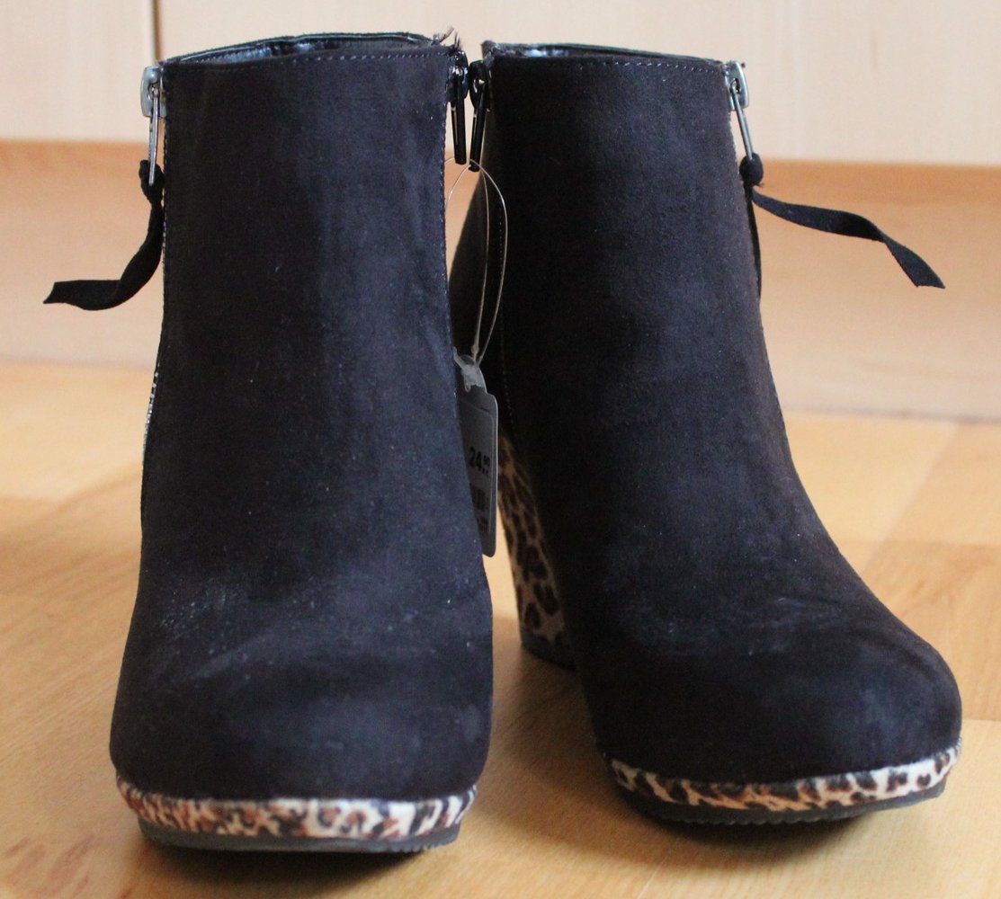 schwarze Ankleboots mit Keilabsatz, von Graceland, in Größe 37