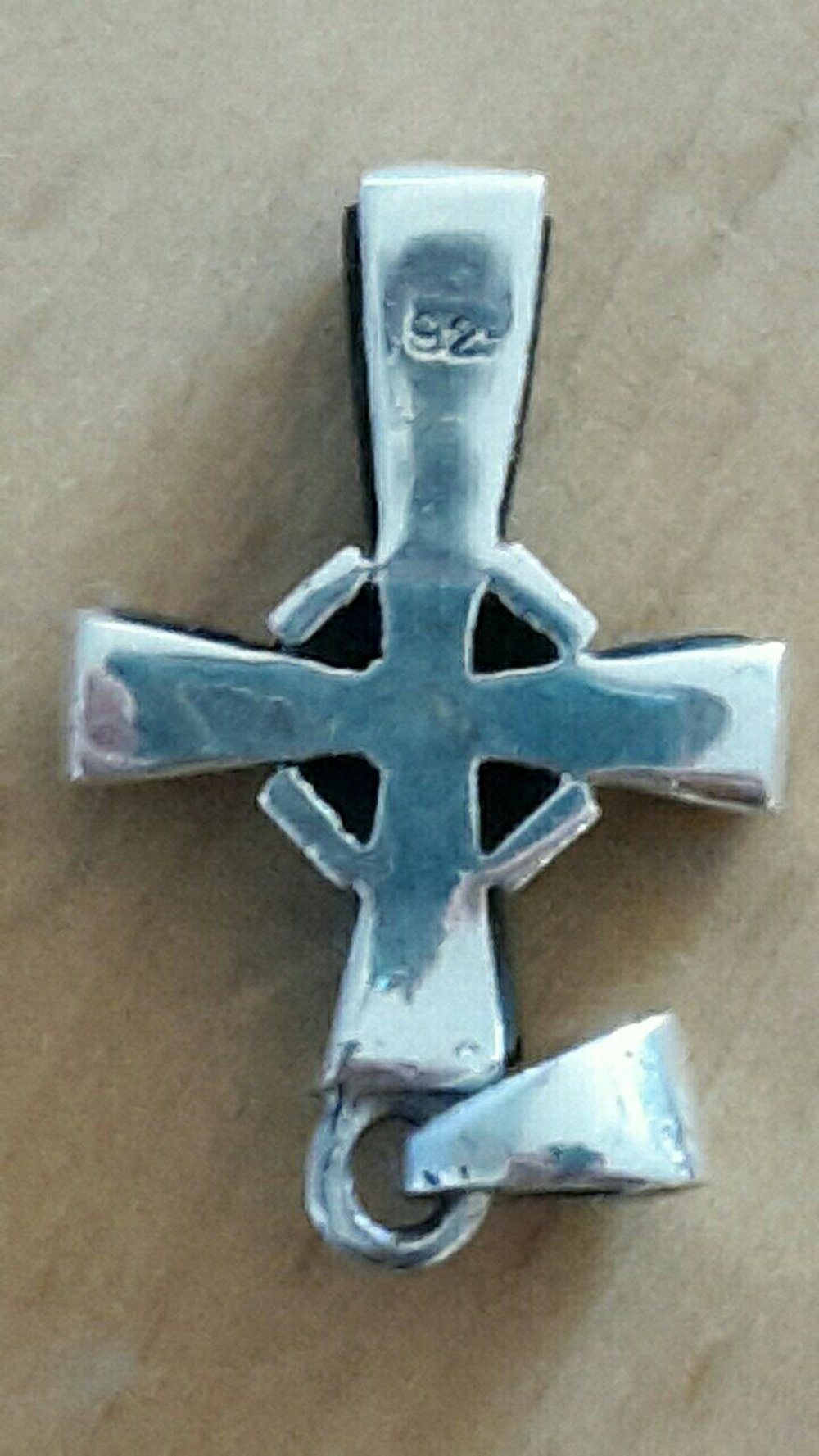 Wunderschönes keltisches Kreuz