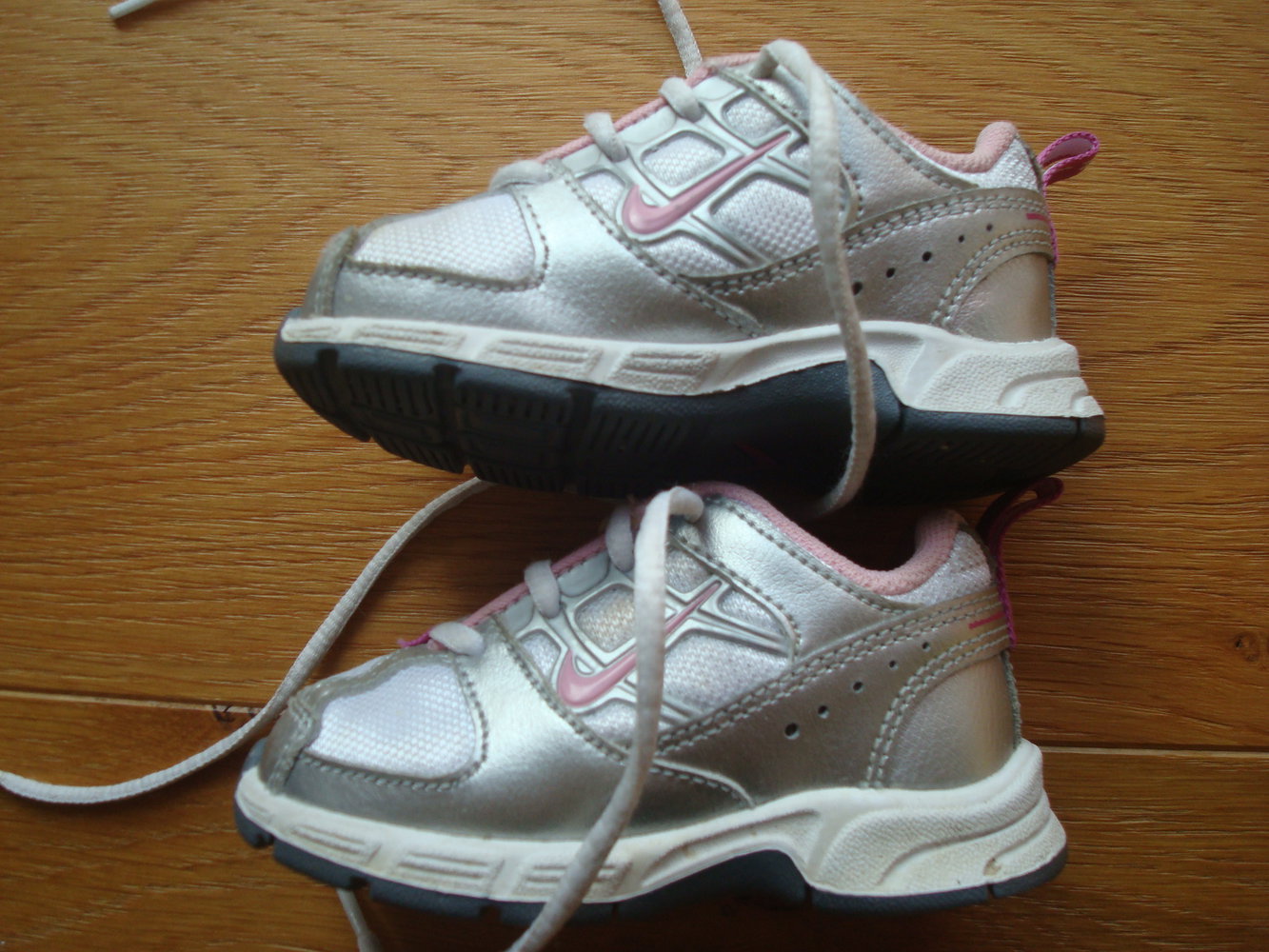 Lauflernschuhe, Sportschuhe, Halbschuhe von Nike Gr. 19