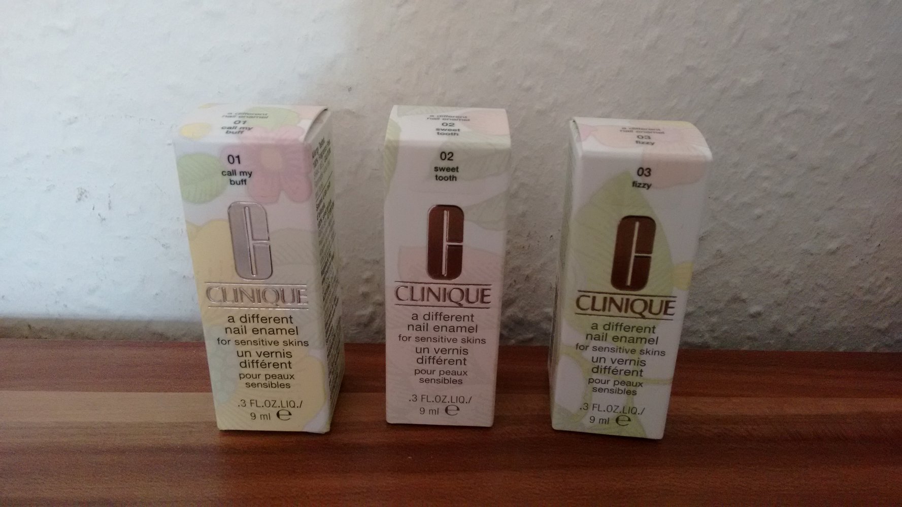 Clinique Nagellacke 3 Stk. für empfindliche Haut