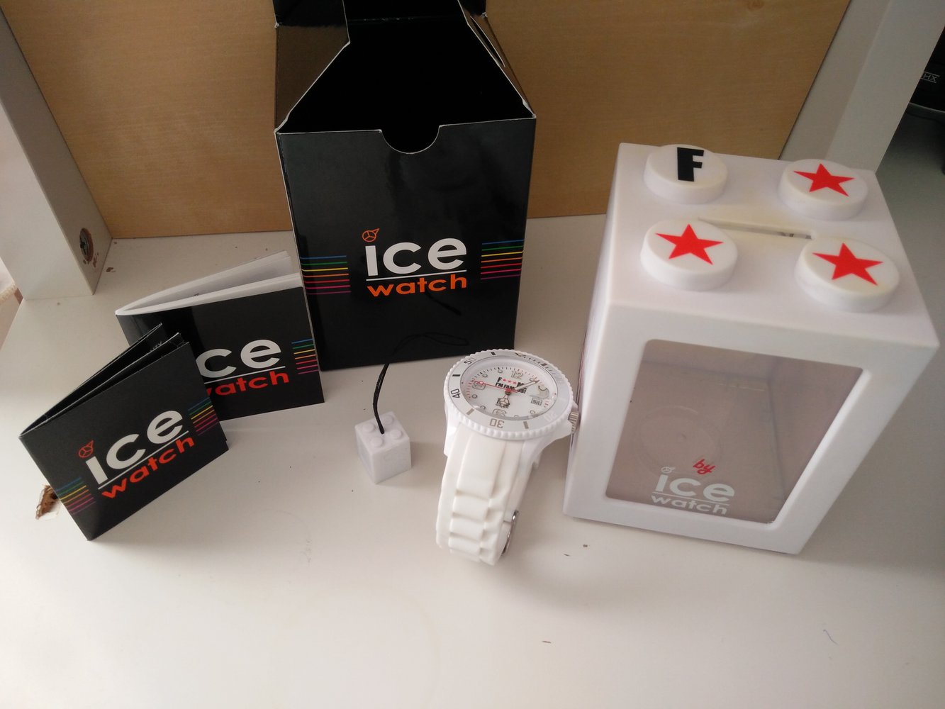 Ice Watch Uhr weiß fuck me Im famous 