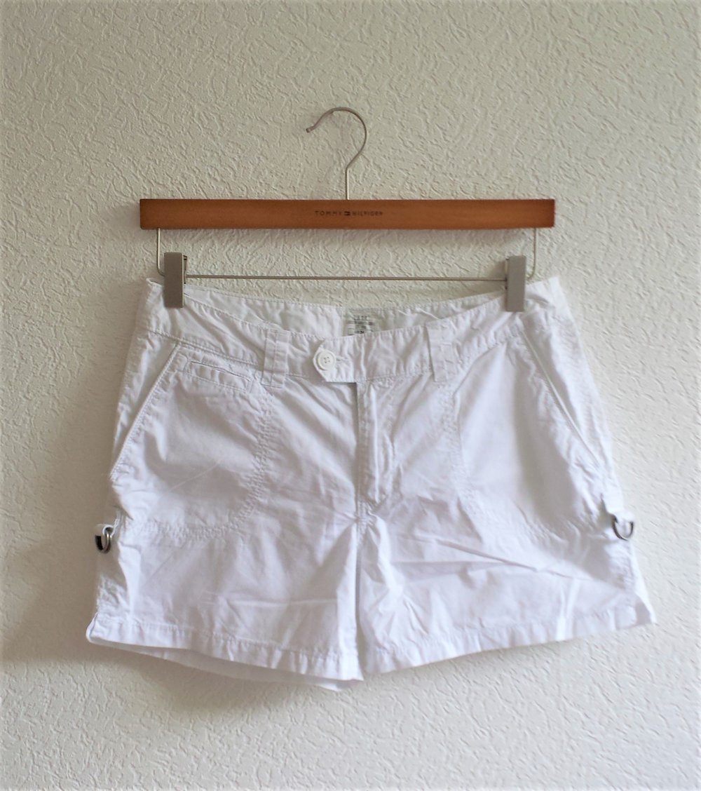 Weiße Shorts