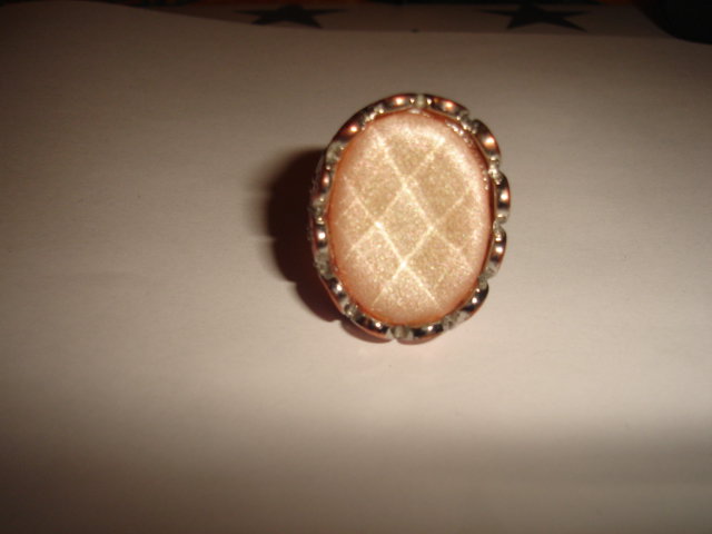 H&M Ring mit nudefarbenden Stein Ø 19 mm