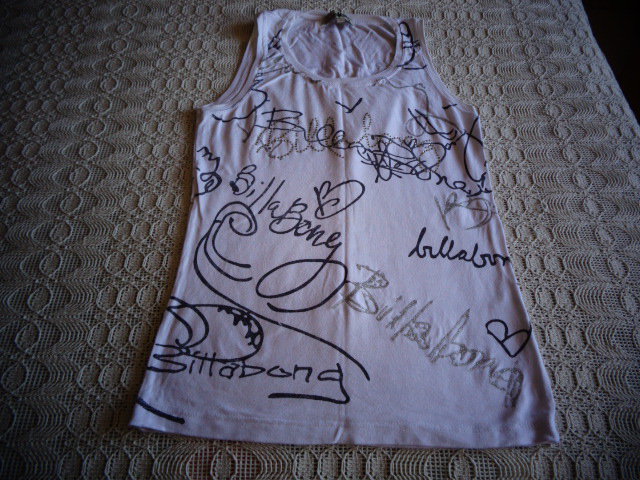 #Shirt Top weiß Gr. S bzw. ca. Gr. 36 mit Silbersteinchen und Silberschrift